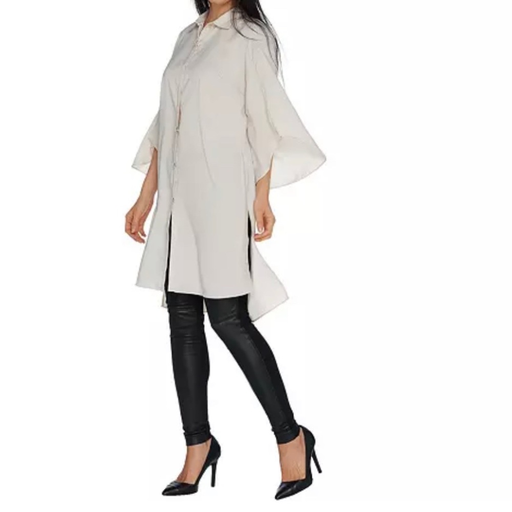 Classy Long sleeve button front tunic w/side slits